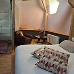 Pensión La Ferme De La Cour 3*