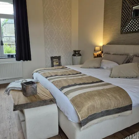 La Ferme De La Cour Πανσιόν 3*